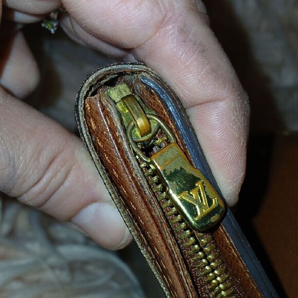 🌞  Authentic Louis Vuitton Monogram Compact Wallet - Picture 8 of 16